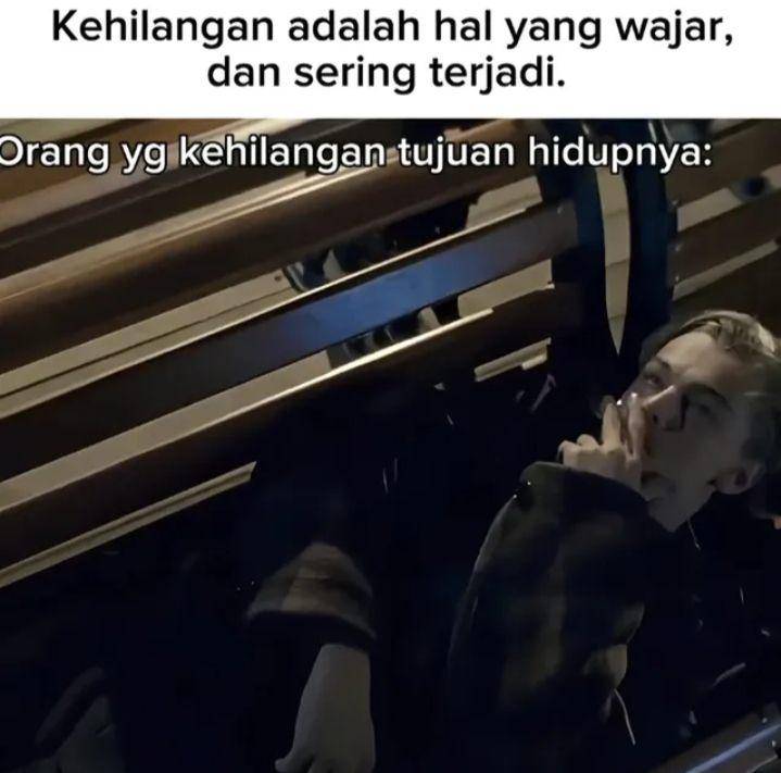 meme kalimat kontras (instagram.com/rbim_meme)