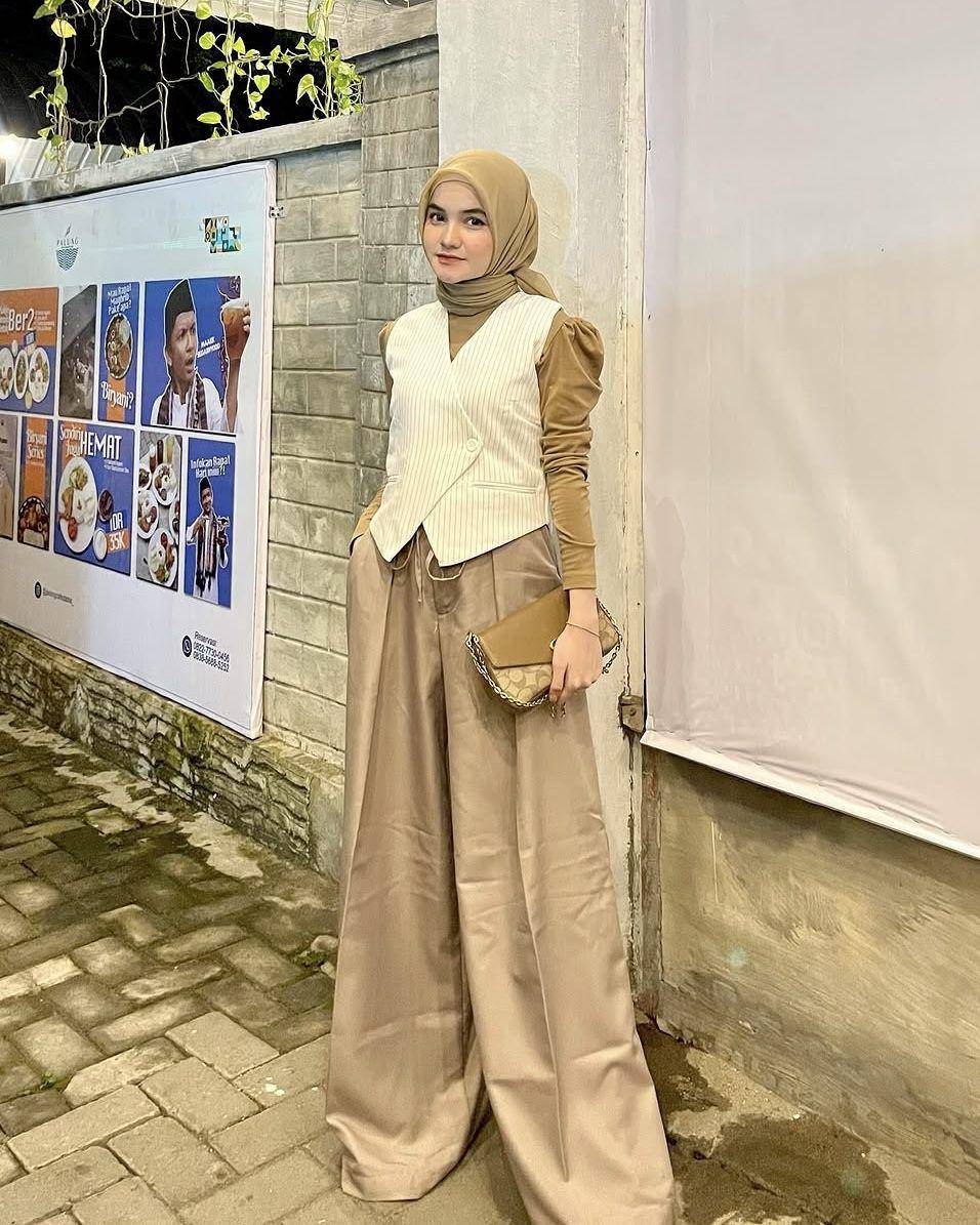 potret ide OOTD kasual elegan ala Nova Amalia (instagram.com/nopaamlia)
