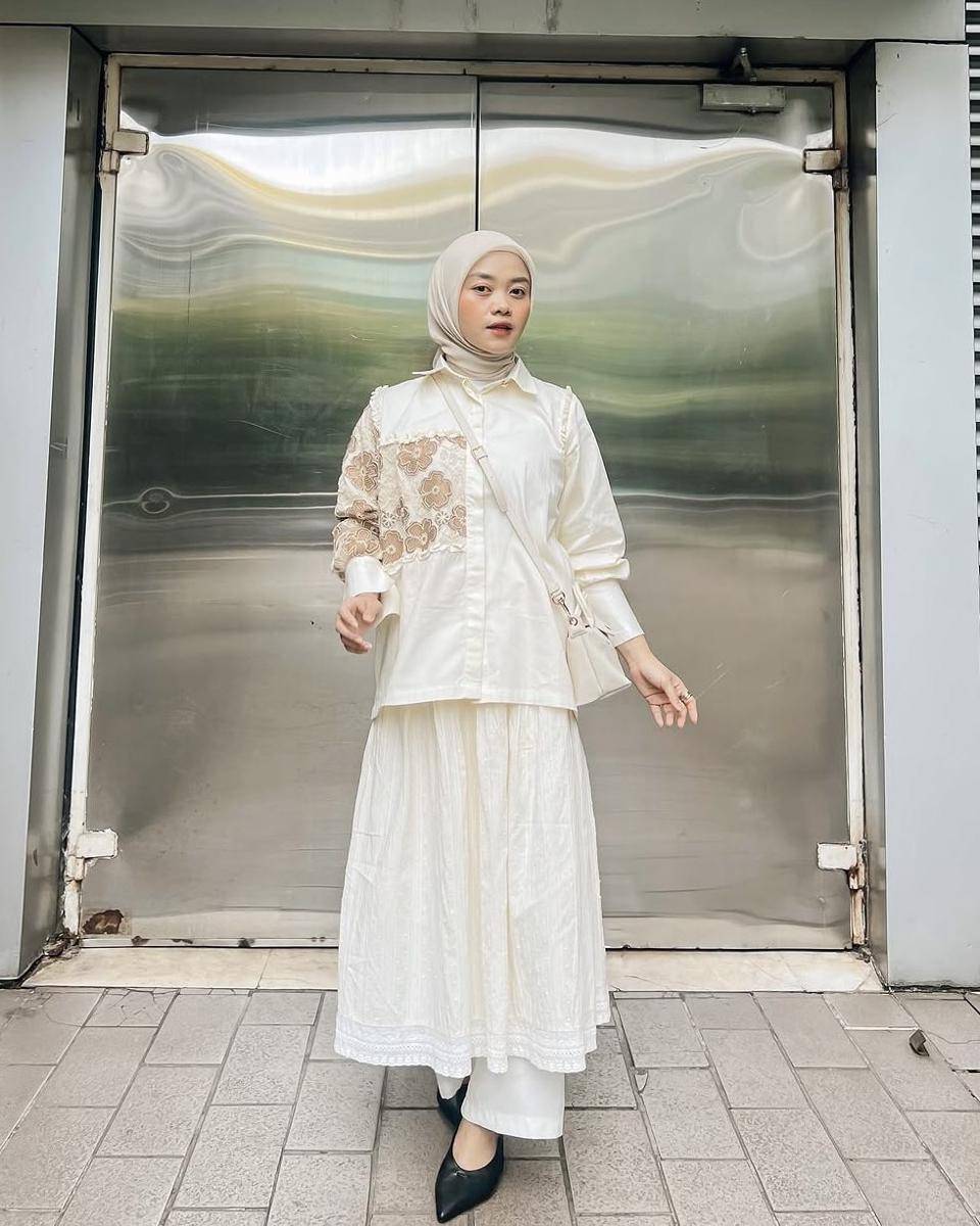potret ide OOTD hijab serba blouse ala Diana Latifah (instagram.com/dianalatifah)