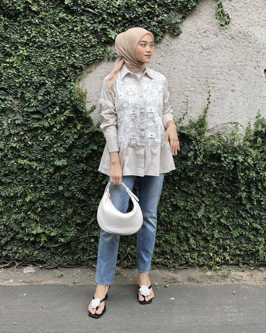 potret ide OOTD hijab serba blouse ala Diana Latifah (instagram.com/dianalatifah)