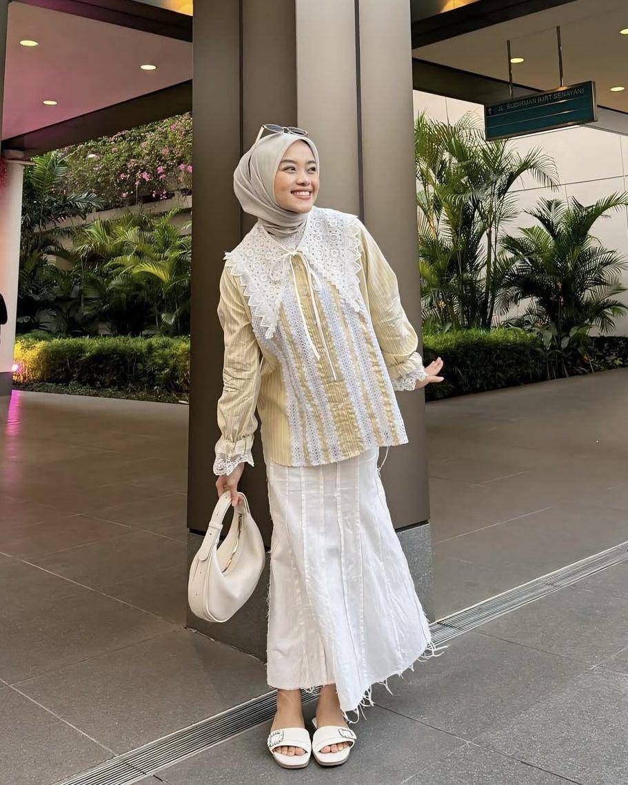 potret ide OOTD hijab serba blouse ala Diana Latifah (instagram.com/dianalatifah)
