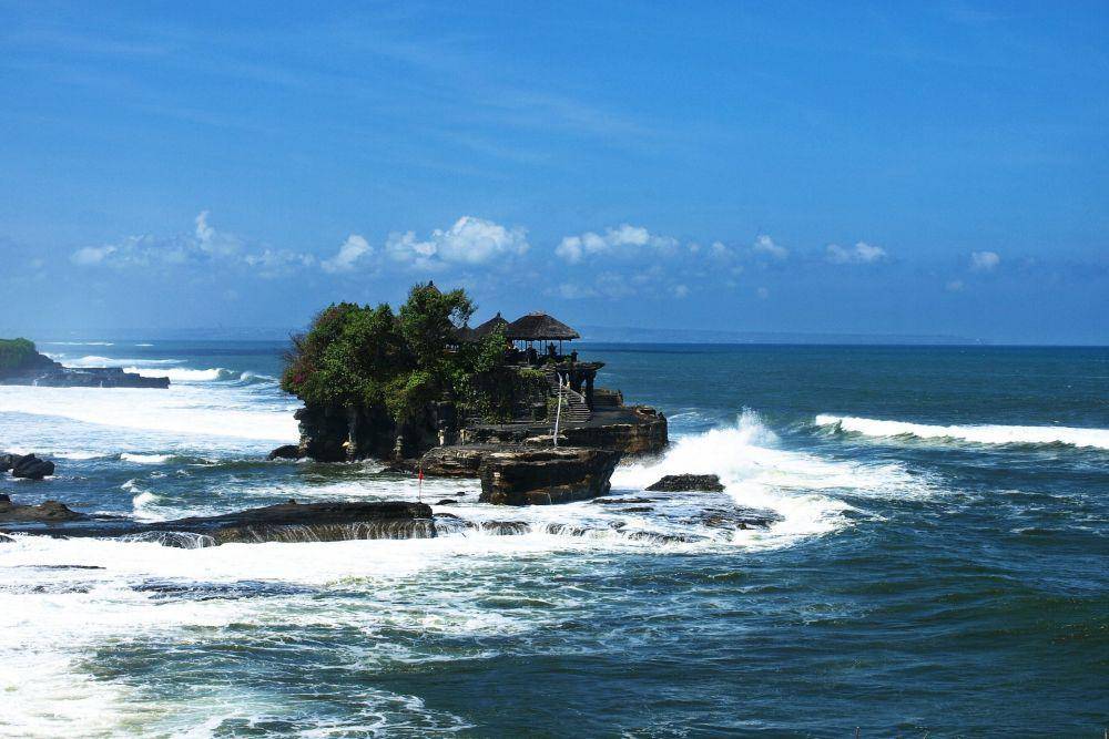 ilustrasi Tanah Lot, Bali (unsplash.com/Ludo Poiré)