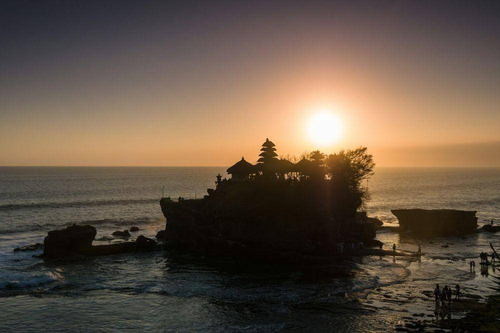 ilustrasi Tanah Lot, Bali (unsplash.com/Mauro-Fabio Cilurzo)