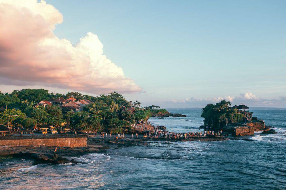 Potret Tanah Lot, Bali (pexels.com/Maria Orlova)