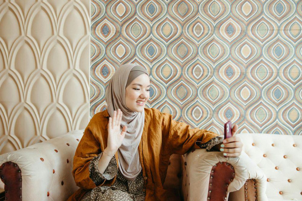 ilustrasi FOMO Lebaran (pexels.com/Anastasia Shuraeva)