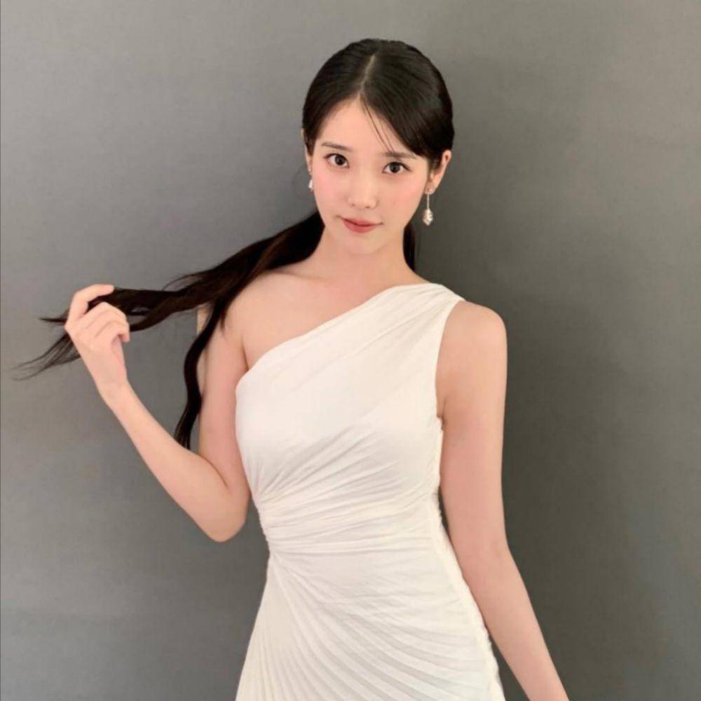 potret IU (instagram.com/dlwlrma)