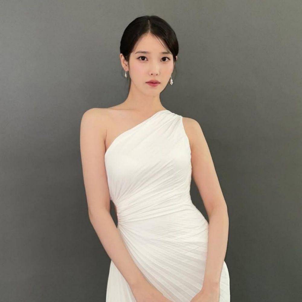 potret IU (instagram.com/dlwlrma)