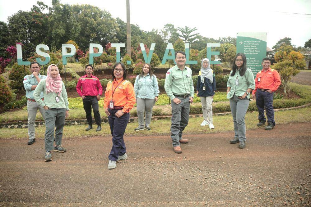 Beberapa karyawan perempuan PT Vale Indonesia (vale.com)