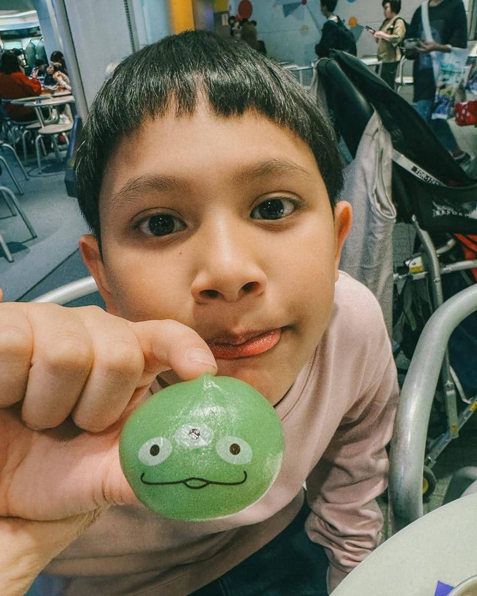 potret anak Andien Aisyah ke Tokyo Disneyland (instagram.com/andienaisyah)