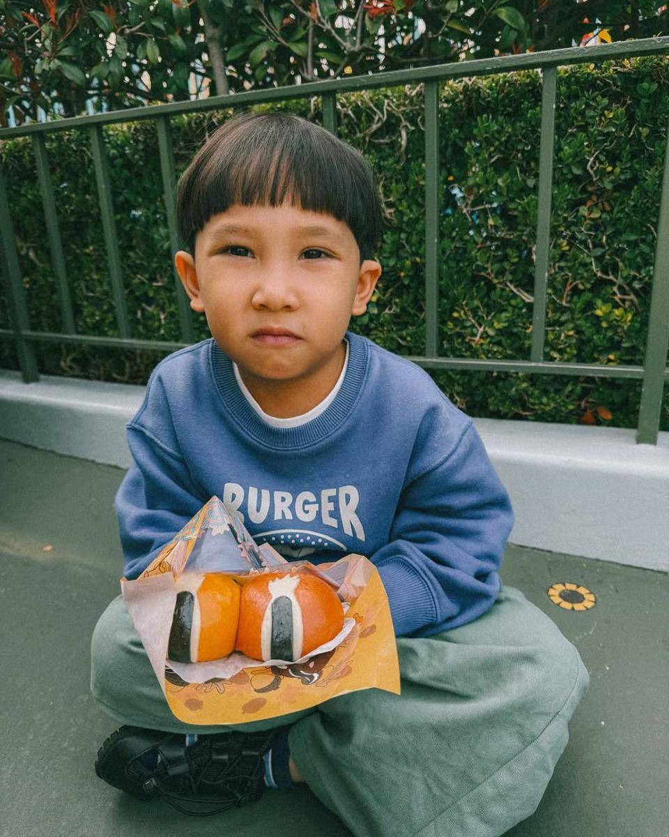 potret anak Andien Aisyah ke Tokyo Disneyland (instagram.com/andienaisyah)