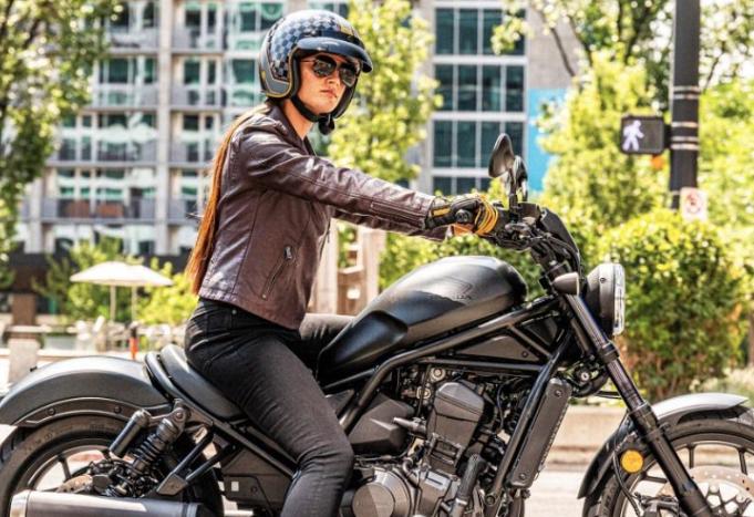 Honda Rebel 1100 DCT SE 2025: Perpaduan Gaya dan Teknologi!