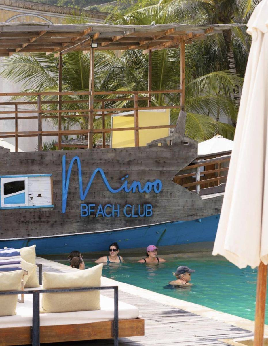 Minoo Beach Club (https://www.instagram.com/minoobeachclub/)