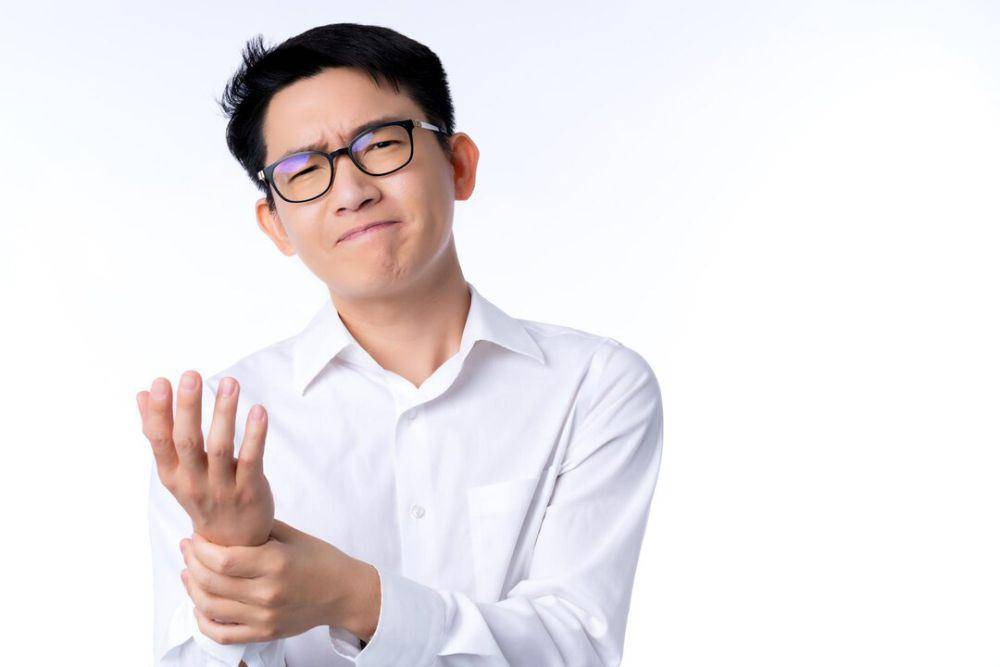 potret nyeri di pergelangan tangan (freepik.com/Lifestylememory)