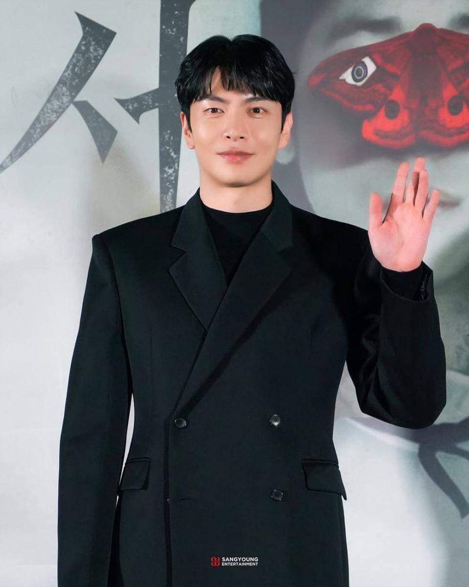 Lee Min Ki (instagram.com/sangyoungent_official)