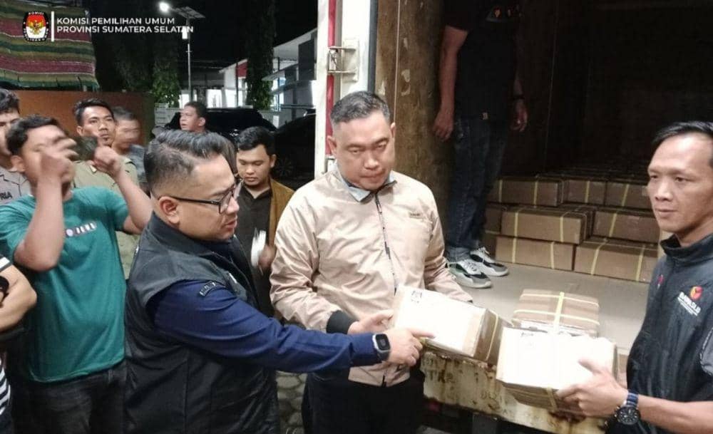 Ribuan surat suara tiba di gudang logistik KPU Empat Lawang. (Dok. KPU Sumsel)