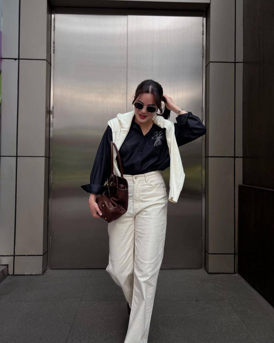 padu padan outfit hitam putih ala Alice Norin (instagram.com/alicenorin)