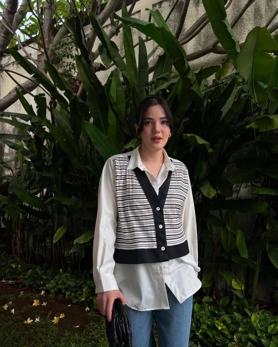padu padan outfit hitam putih ala Alice Norin (instagram.com/alicenorin)