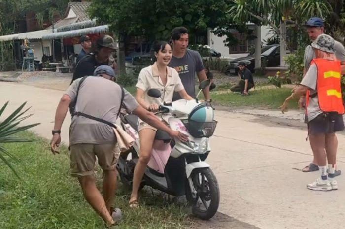 4 Fakta Honda BeAT Karbu, Dipakai Lisa BLACKPINK Syuting Film
