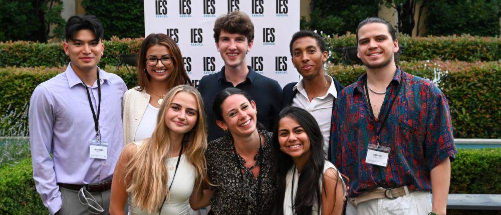 Program Magang IES Abroad (iesabroad.org)