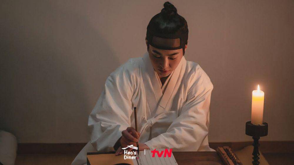 Still cut drama Heo's Diner (instagram.com/tvn.asia)
