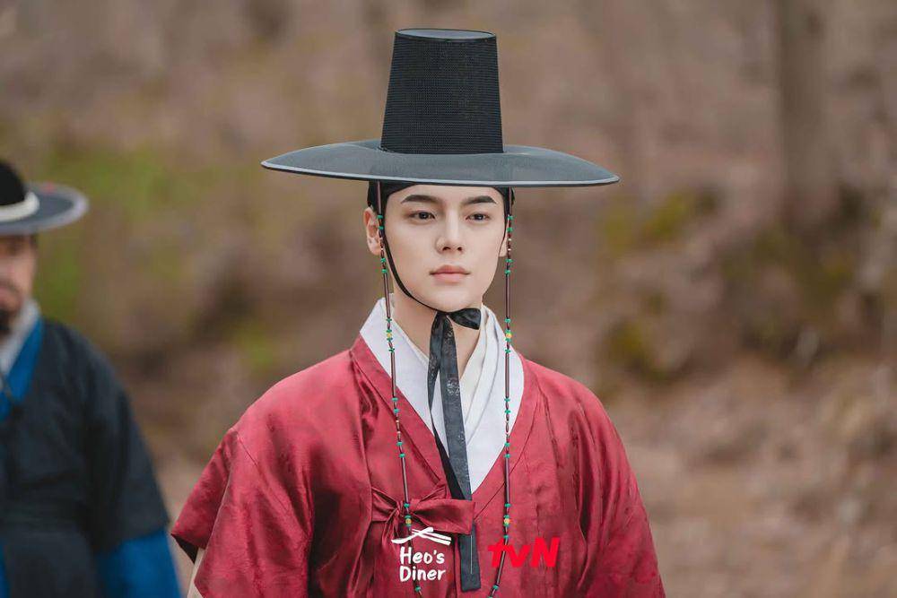 Still cut drama Heo's Diner (instagram.com/tvn.asia)