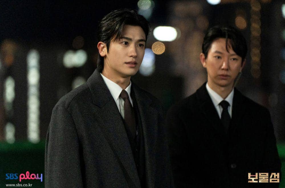 Still cut Buried Hearts (dok. SBS/Buried Hearts)