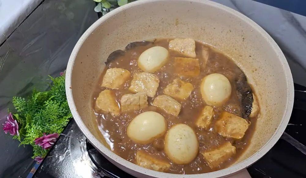 ilustrasi memasak semur tahu telur (YouTube.com/Amma Hanun)