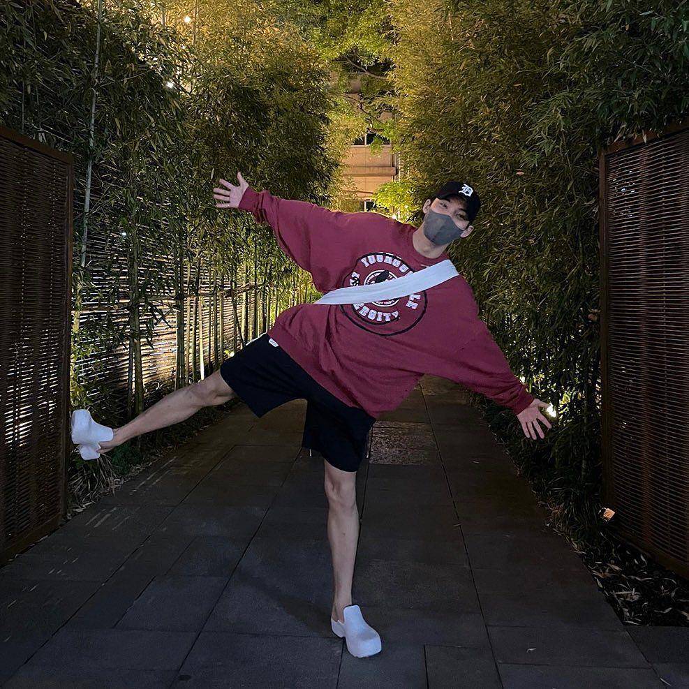 outfit athleisure style ala Mingyu SEVENTEEN (instagram.com/min9yu_k)