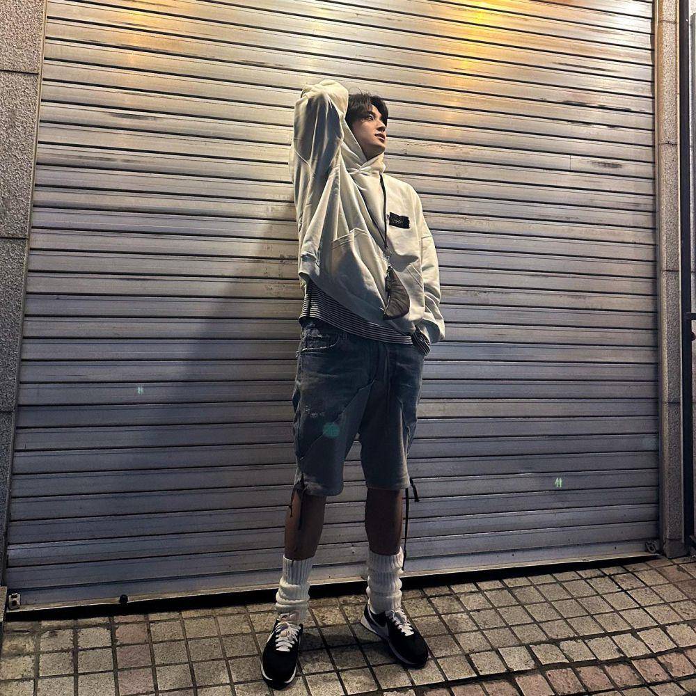 outfit athleisure style ala Mingyu SEVENTEEN (Instagram.com/min9yu_k)
