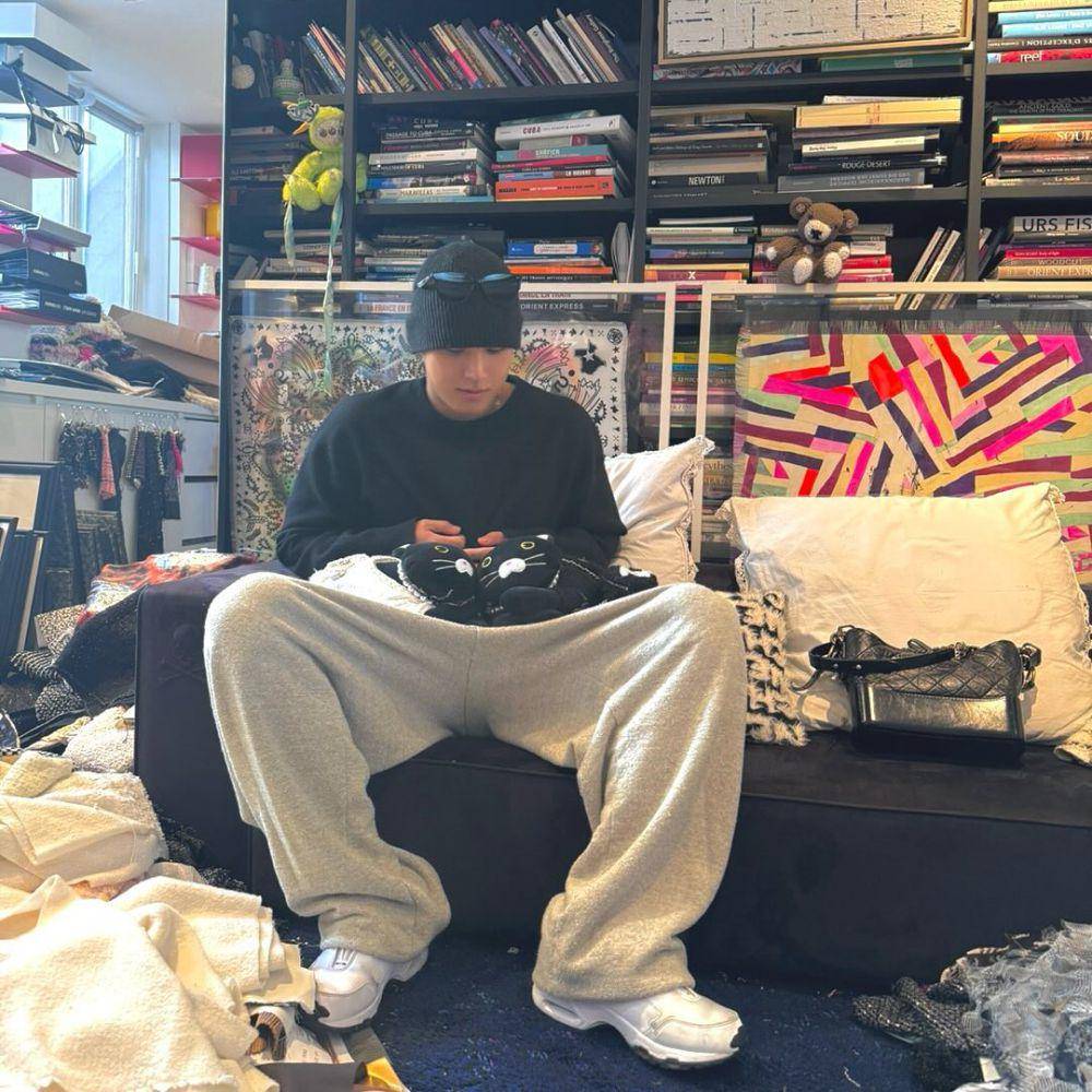 outfit athleisure style ala Mingyu SEVENTEEN (instagram.com/min9yu_k)