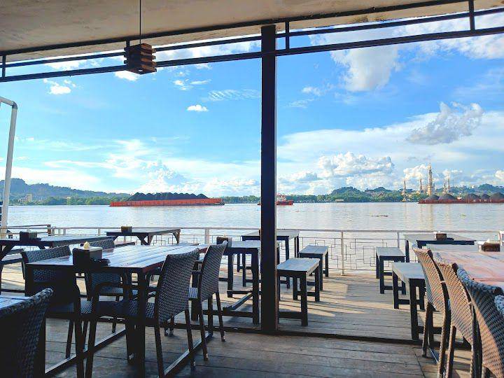 Panorama Cafe and Resto Samarinda, Samarinda (google.com/maps/adi setiawan)