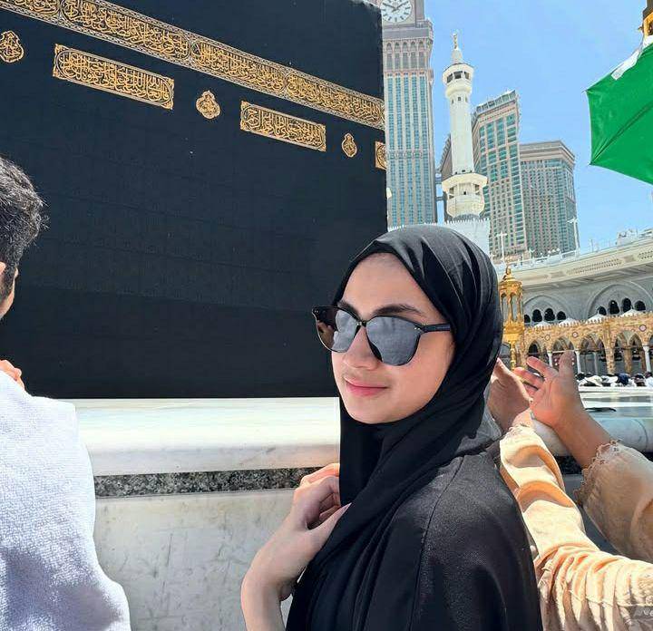 artis umrah di bulan Syawal (instagram.com/raisyabawazier)