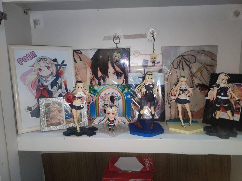 potret koleksi KanColle (reddit.com/user/ConsiderationHead556)