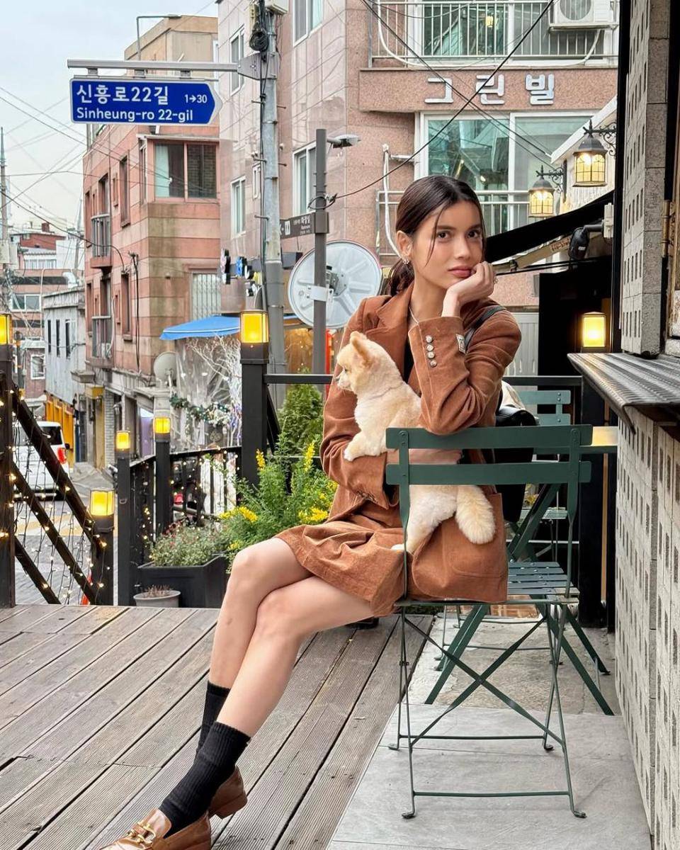 inspirasi smart casual style ala Sabrina Chairunnisa (instagram.com/sabrinachairunnisa_)