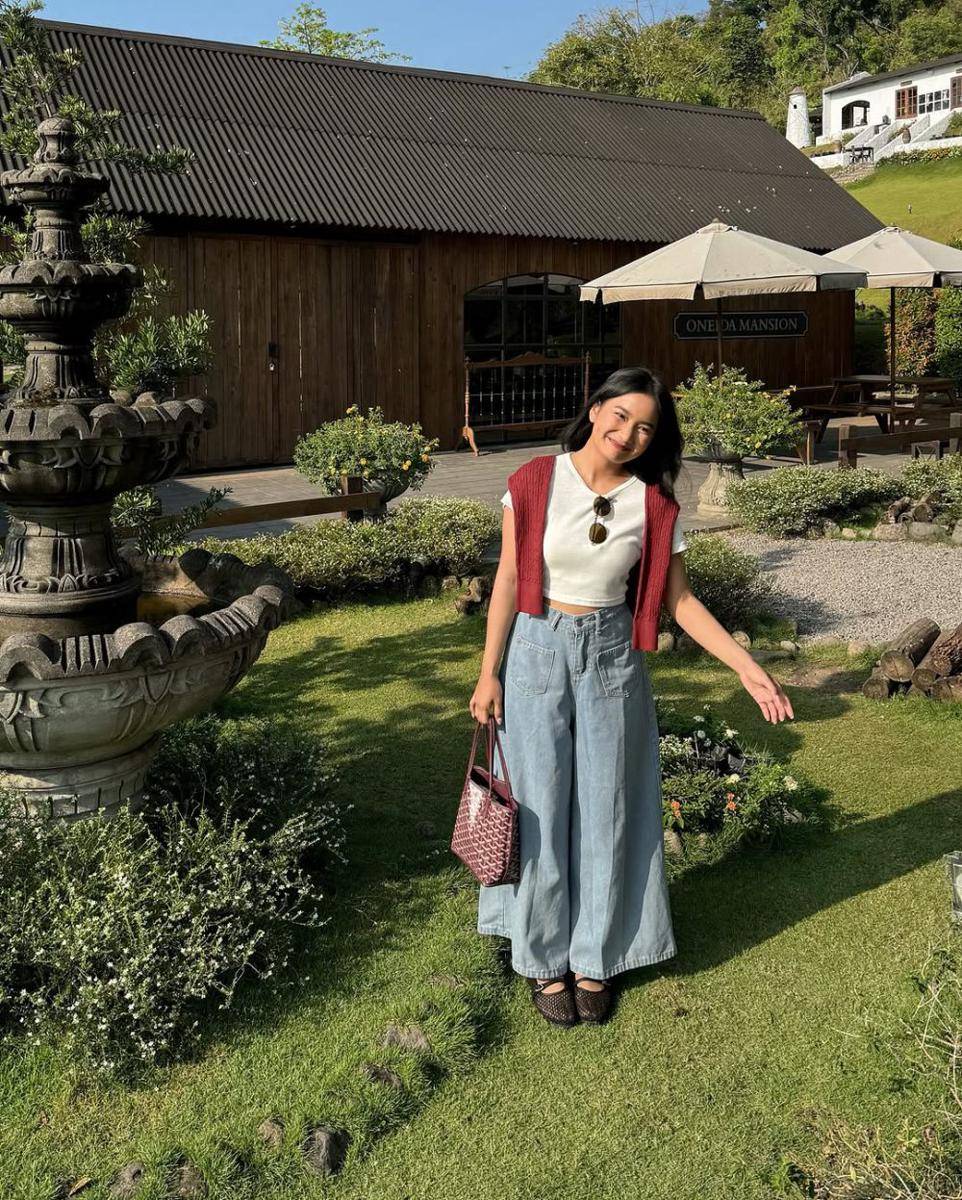padu padan outfit denim ala Jesica Ceren (instagram.com/jesicaceren)