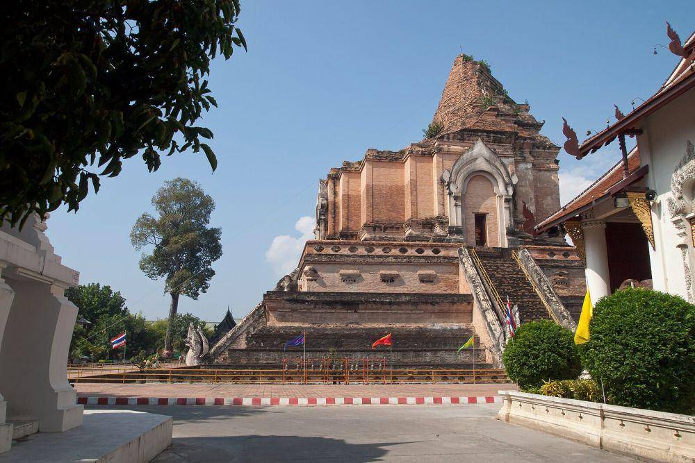 Wat Chedi Luang (commons.wikimedia.org/Vyacheslav Argenberg)