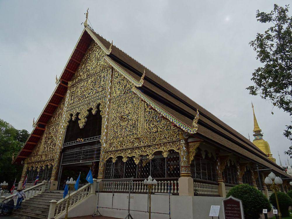 Wat Suan Dok (commons.wikimedia.org/Christophe95)