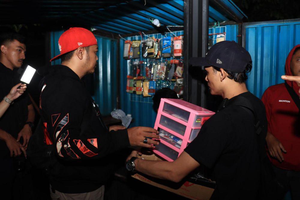 Kios Obat Keras Berkedok Aksesoris Digerebek Polisi, 2 Orang Ditahan