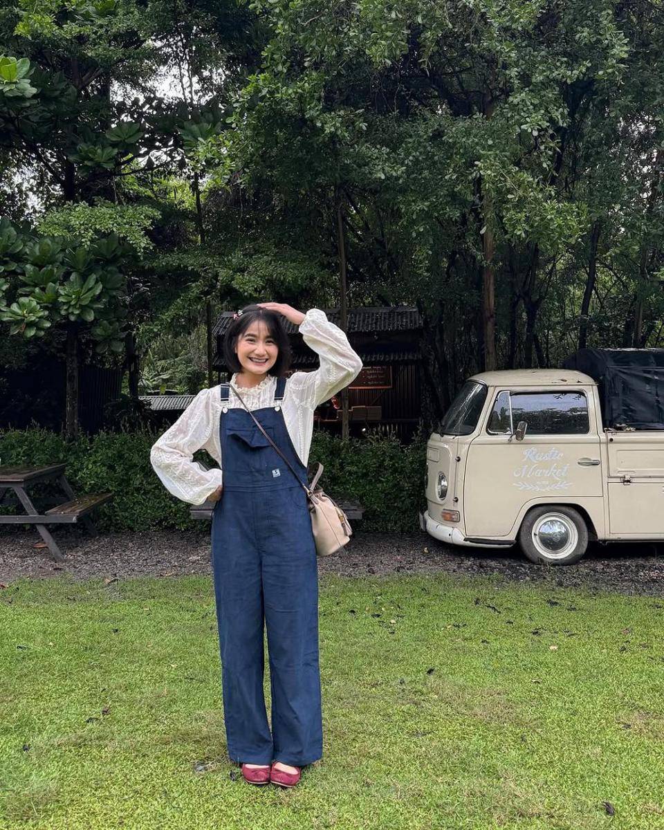padu padan outfit denim ala Jesica Ceren (instagram.com/jesicaceren)