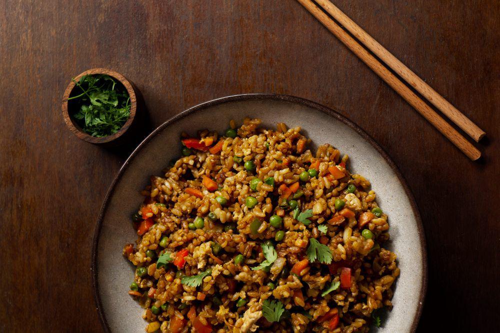 Resep dan Tips Membuat Nasi Goreng Rendang Vegan, Rasanya Nendang!