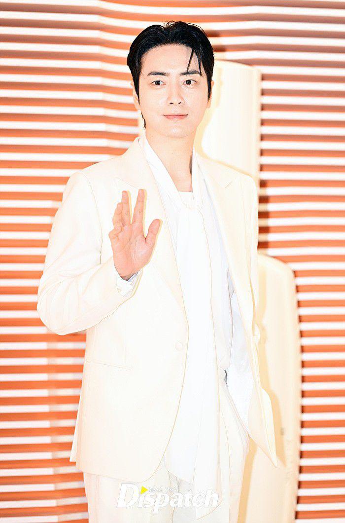 potret Lee Jun Hyuk di event Sulhwasoo (dok. Dispatch)
