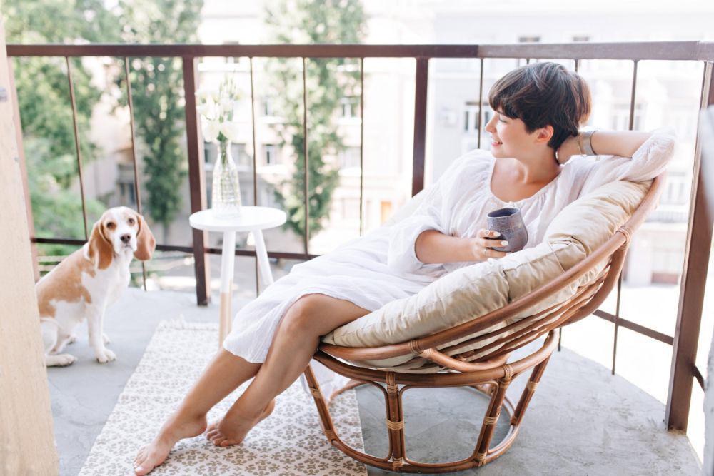 5 Tips Menyulap Balkon Sempit Jadi Tempat Nongkrong Asyik