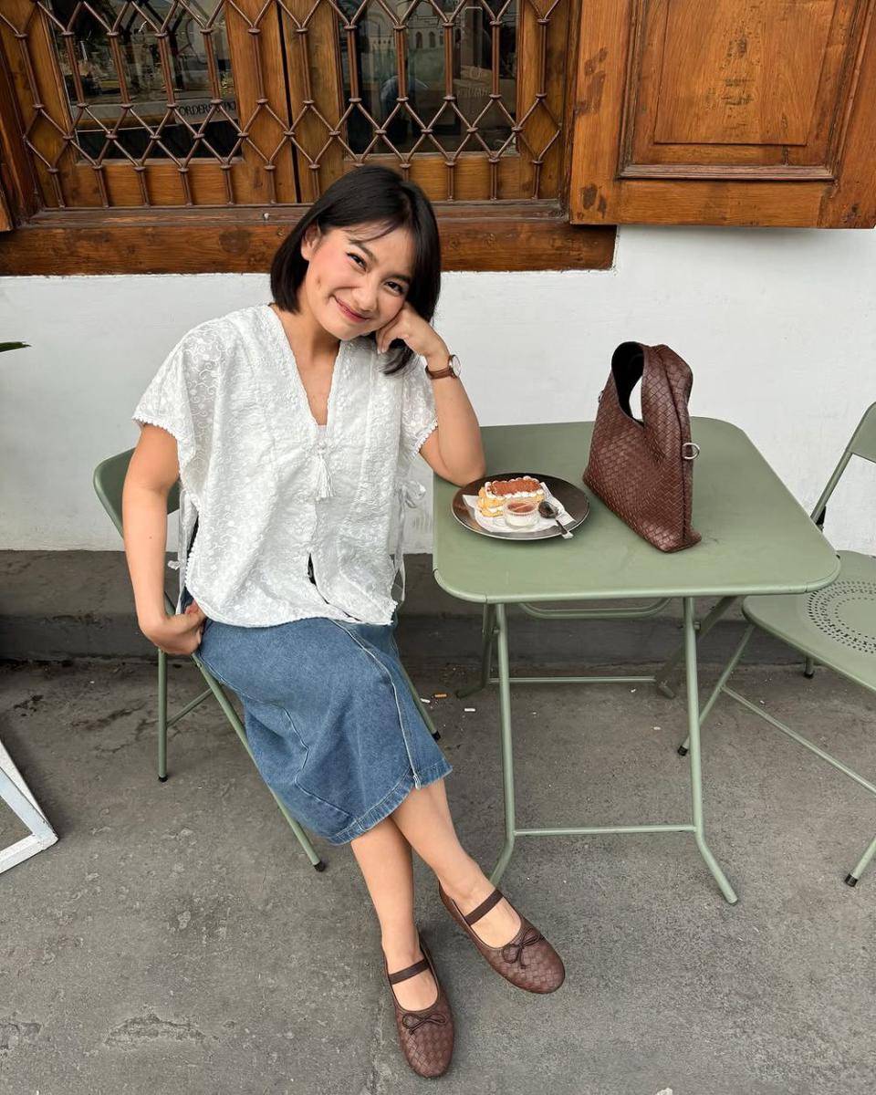 padu padan outfit denim ala Jesica Ceren (instagram.com/jesicaceren)