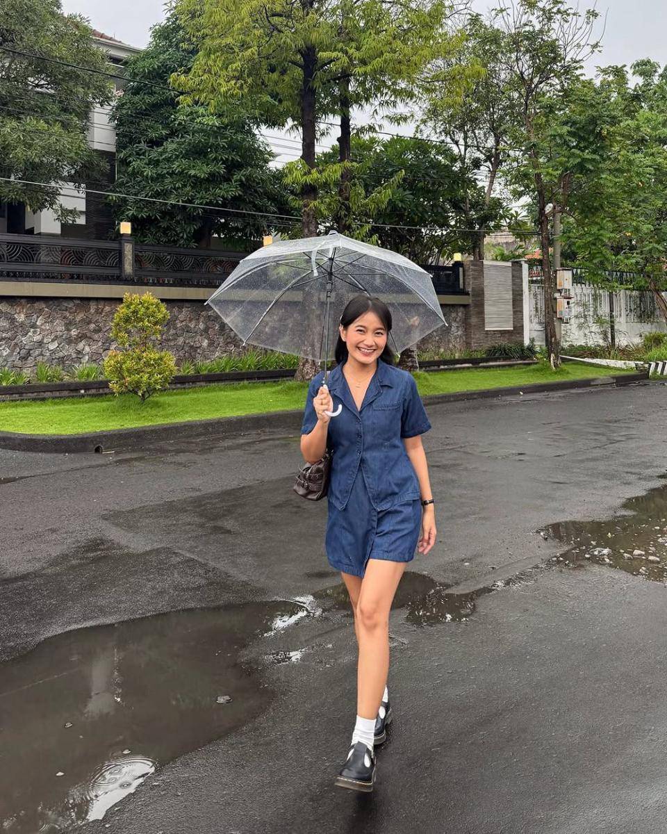 padu padan outfit denim ala Jesica Ceren (instagram.com/jesicaceren)