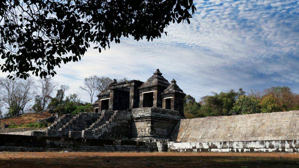 Candi Ratu Boko tempat menyendiri di Jogja