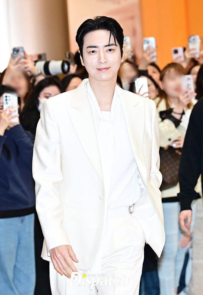 potret Lee Jun Hyuk di event Sulhwasoo (dok. Dispatch)