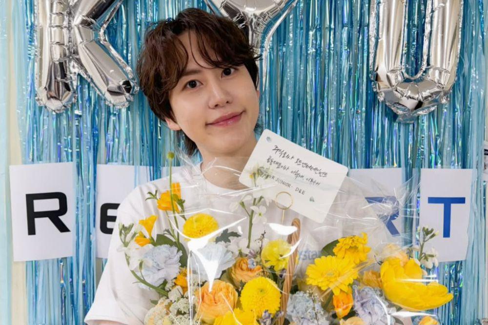 4 Idol KPop Cowok Jalani Operasi Plastik untuk Kelopak Mata Ganda