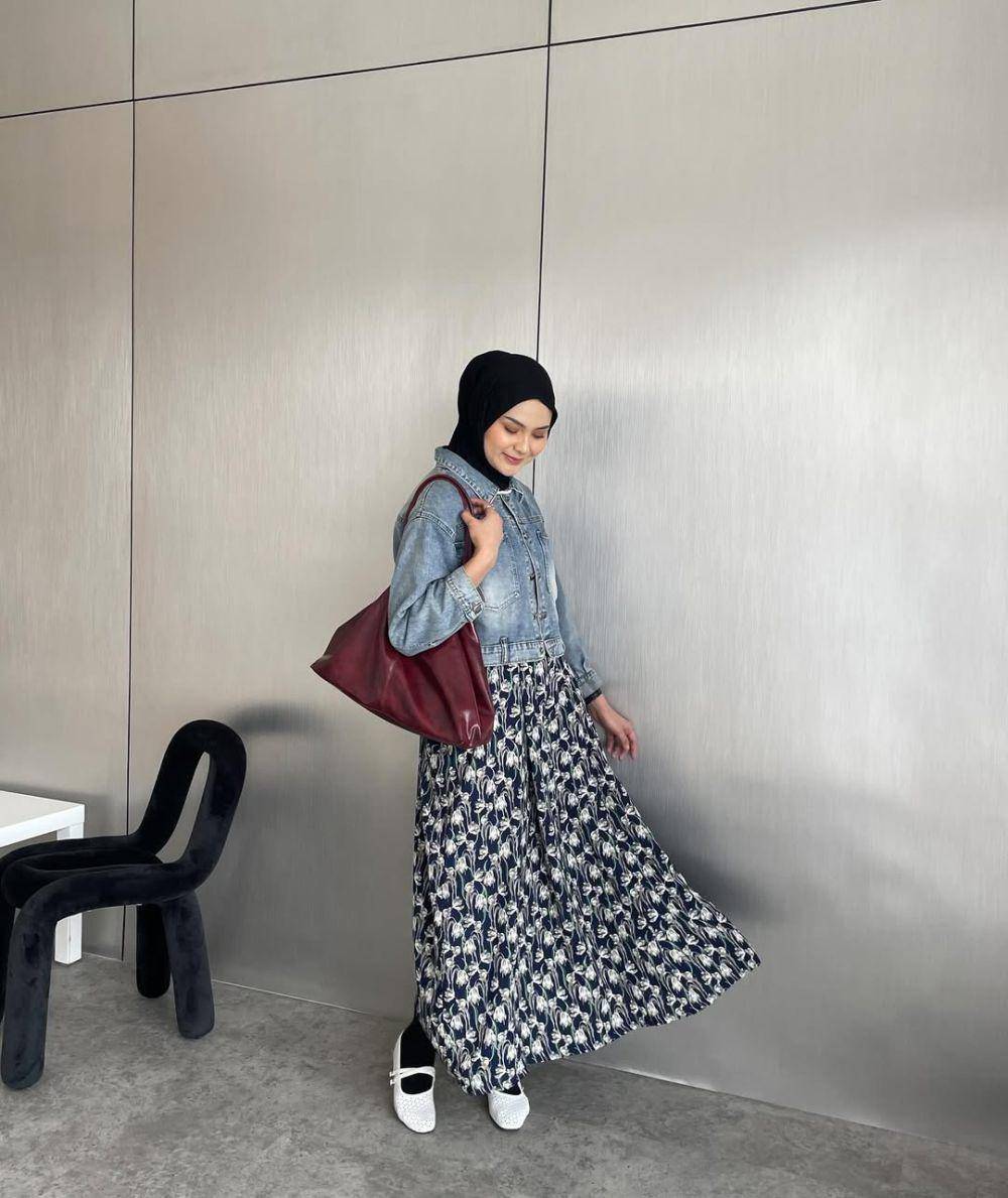 Ade Rara (instagram.com/aderara27)