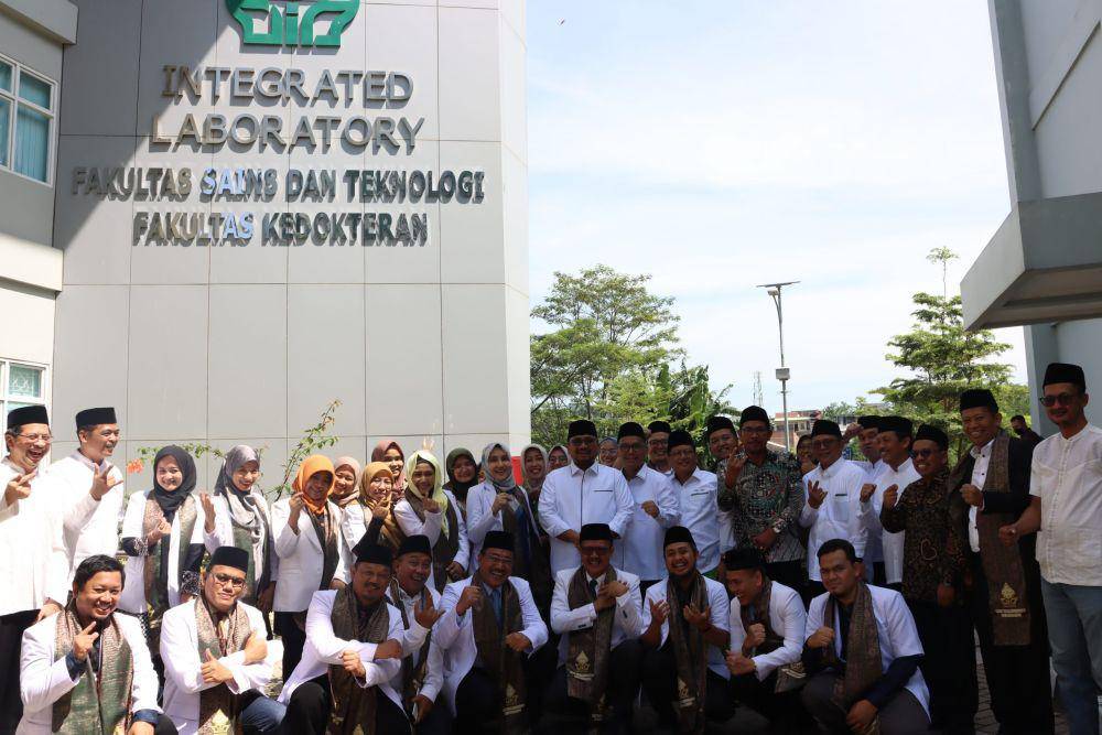 41 Dokter Siap Menjadi Tenaga Pendidik FK UIN Walisongo (walisongo.ac.id)