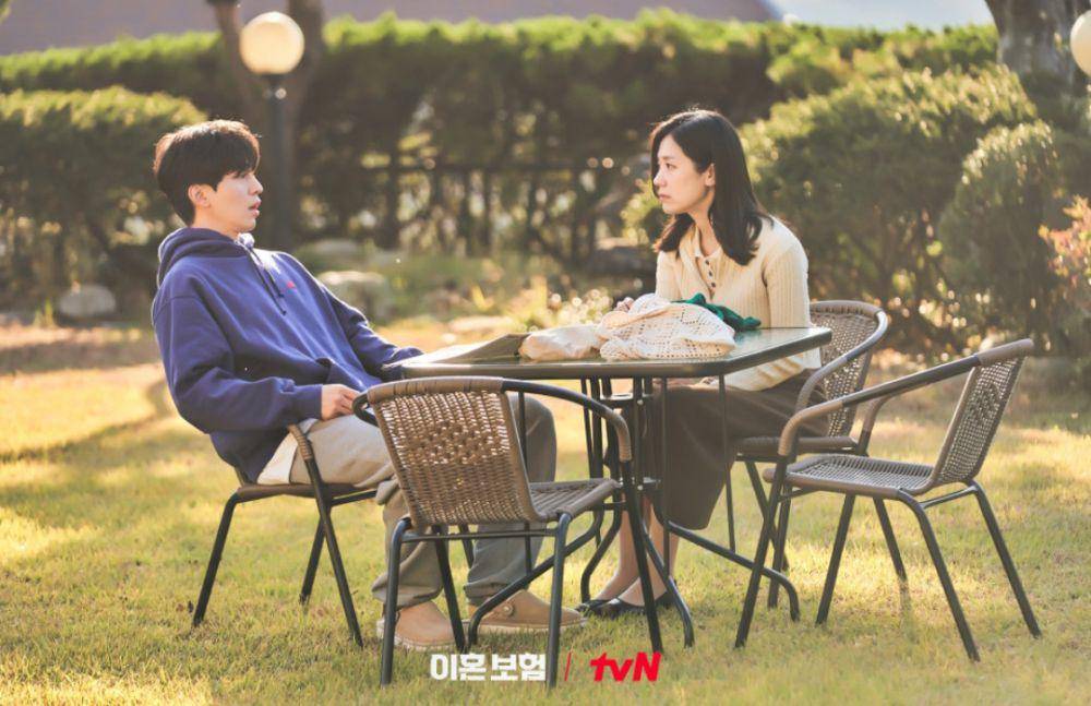 Still cut The Divorce Insurance (dok. tvN/The Divorce Insurance)